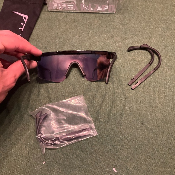 Pit Viper Sunglasses Black Frame with Rainbow gold Lenses good used - Picture 5 of 6